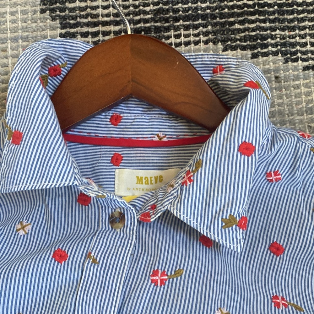 ANTHROPOLOGIE | Maeve blue white striped button-up shirt w/ embroidered flowers - Picture 4 of 11